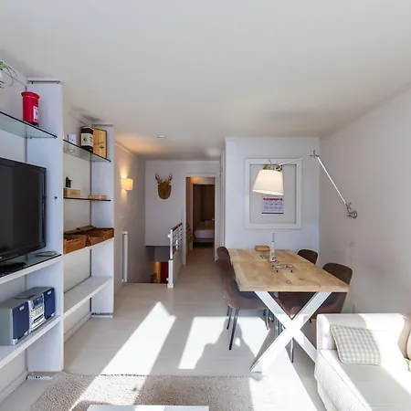 Communion Avec La Nature - Au Pied Des Pistes *