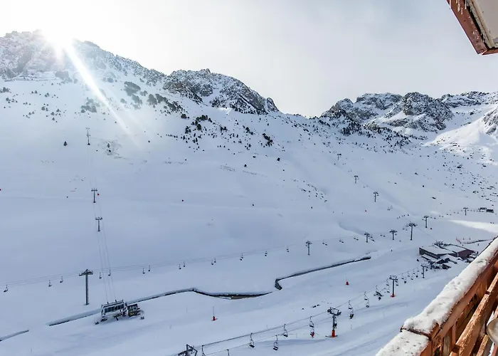 Communion Avec La Nature - Au Pied Des Pistes *